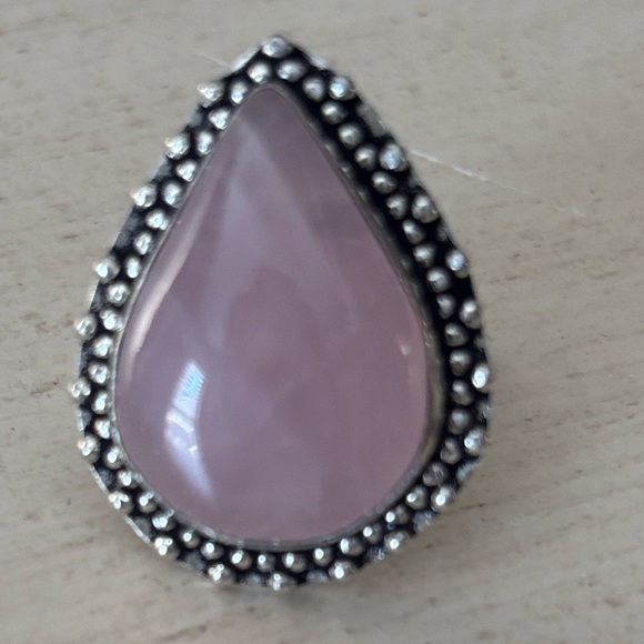 Jewelry - Elegant Teardrop Pink Stone Ring